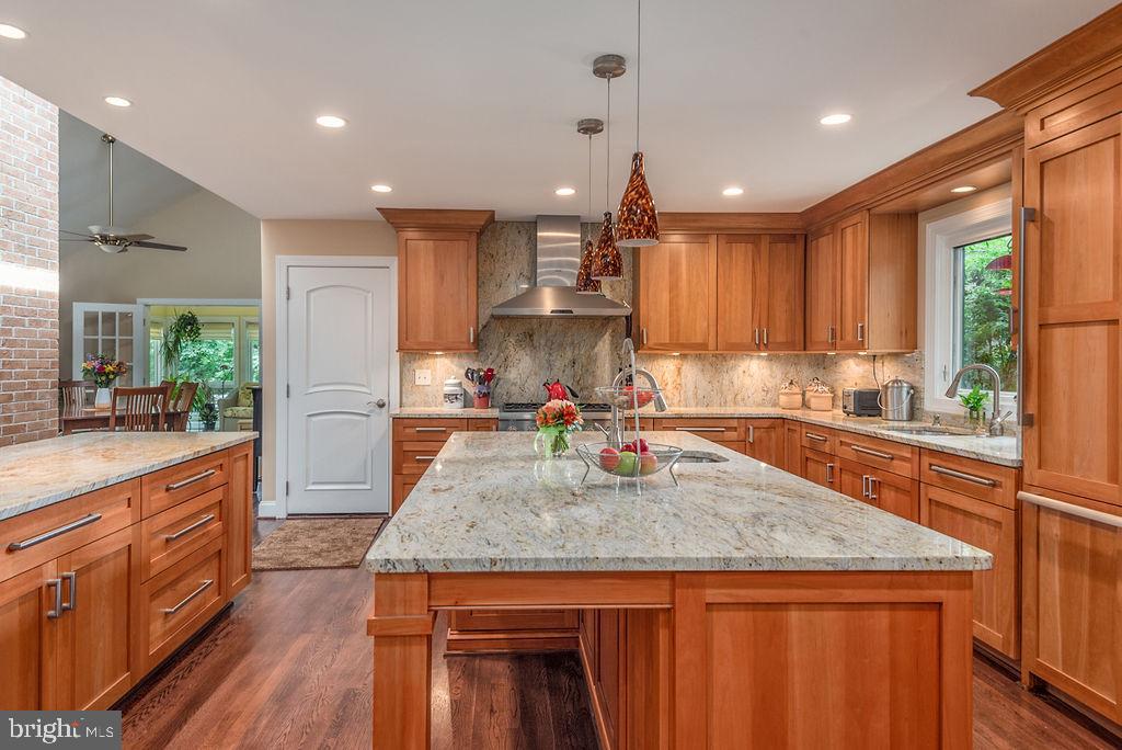 7329 Hooking Road McLean, VA 22101 - Photo 26 of 82