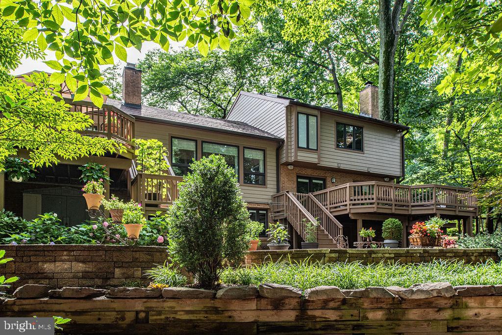 7329 Hooking Road McLean, VA 22101 - Photo 4 of 82