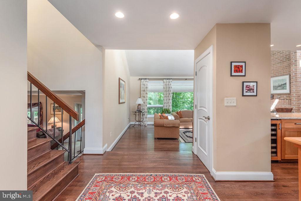 7329 Hooking Road McLean, VA 22101 - Photo 35 of 82