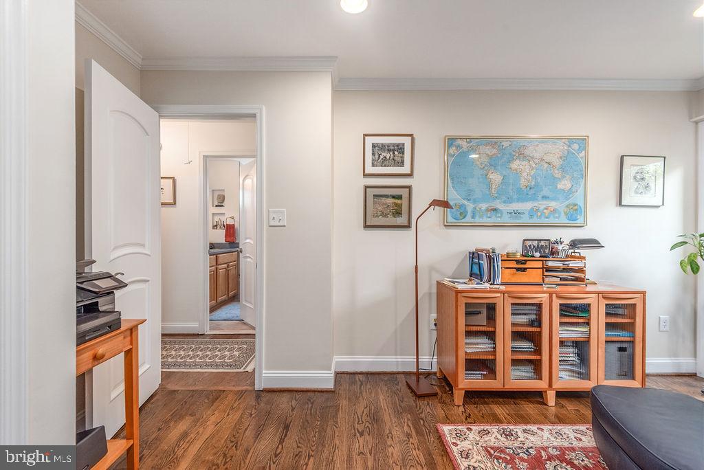 7329 Hooking Road McLean, VA 22101 - Photo 37 of 82