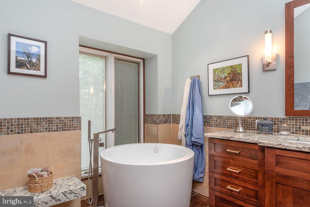 7329 Hooking Road McLean, VA 22101 - Photo 49 of 82