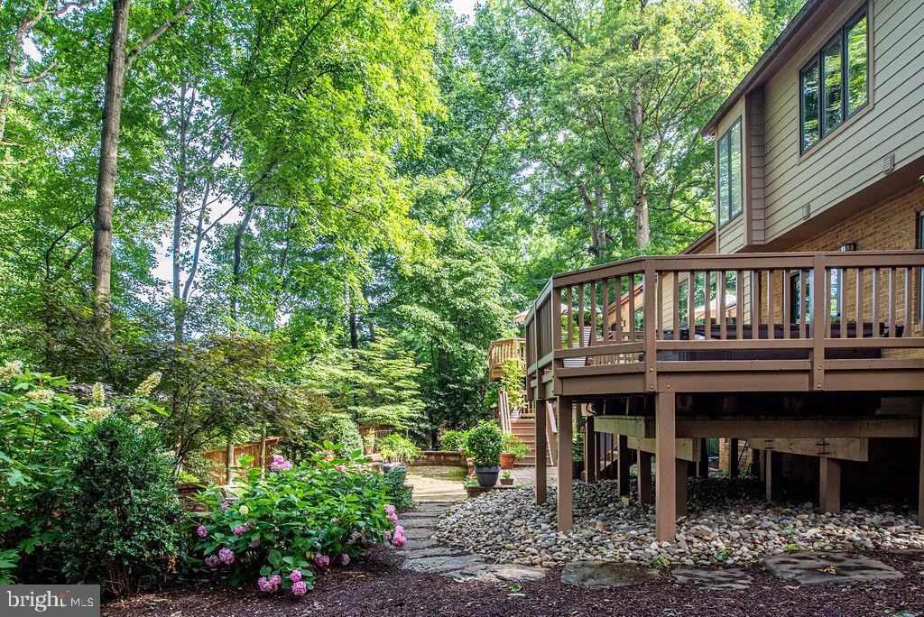 7329 Hooking Road McLean, VA 22101 - Photo 65 of 82