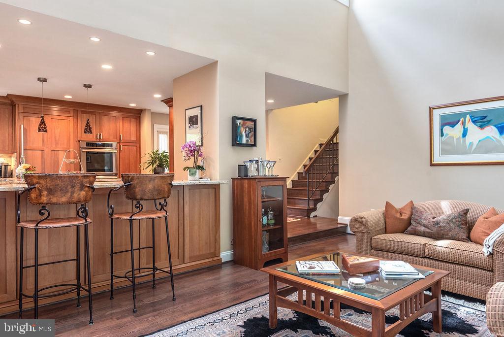 7329 Hooking Road McLean, VA 22101 - Photo 10 of 82