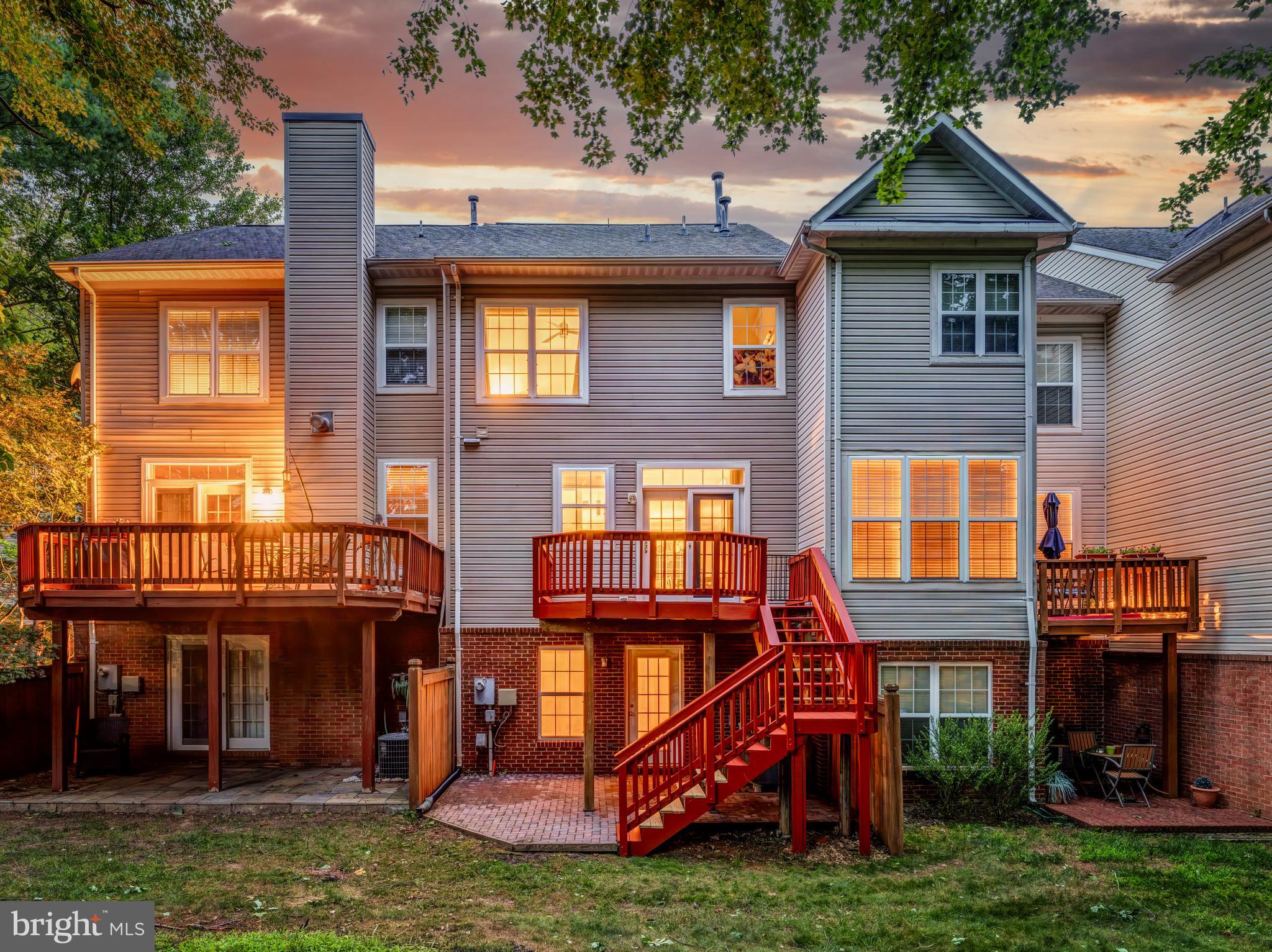 11515 Wild Hawthorn Court Reston, VA 20194 - Photo 3 of 4