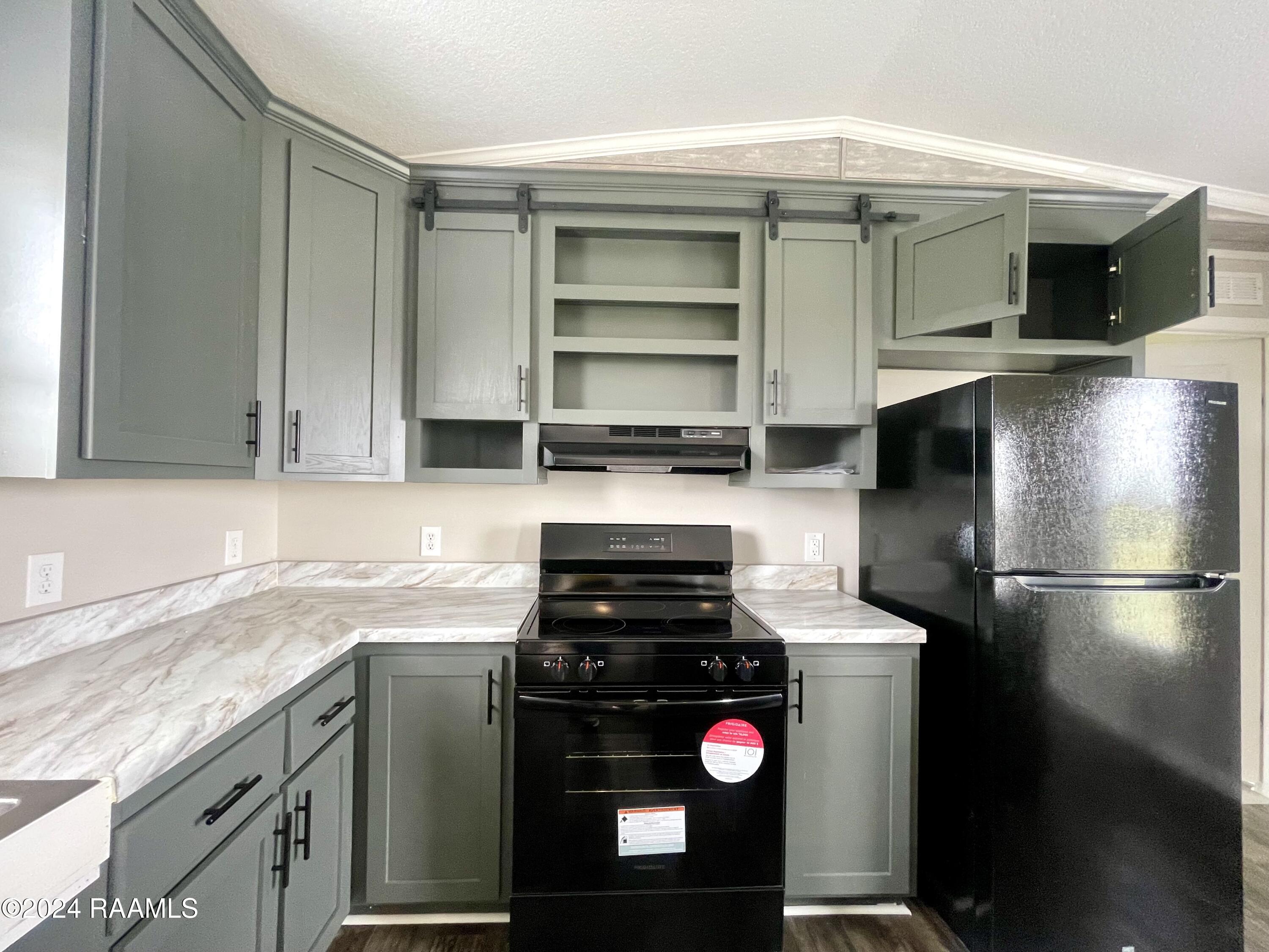 2612 Claude Leblanc Road New Iberia, LA 70560 - Photo 4 of 14 IMG_0186