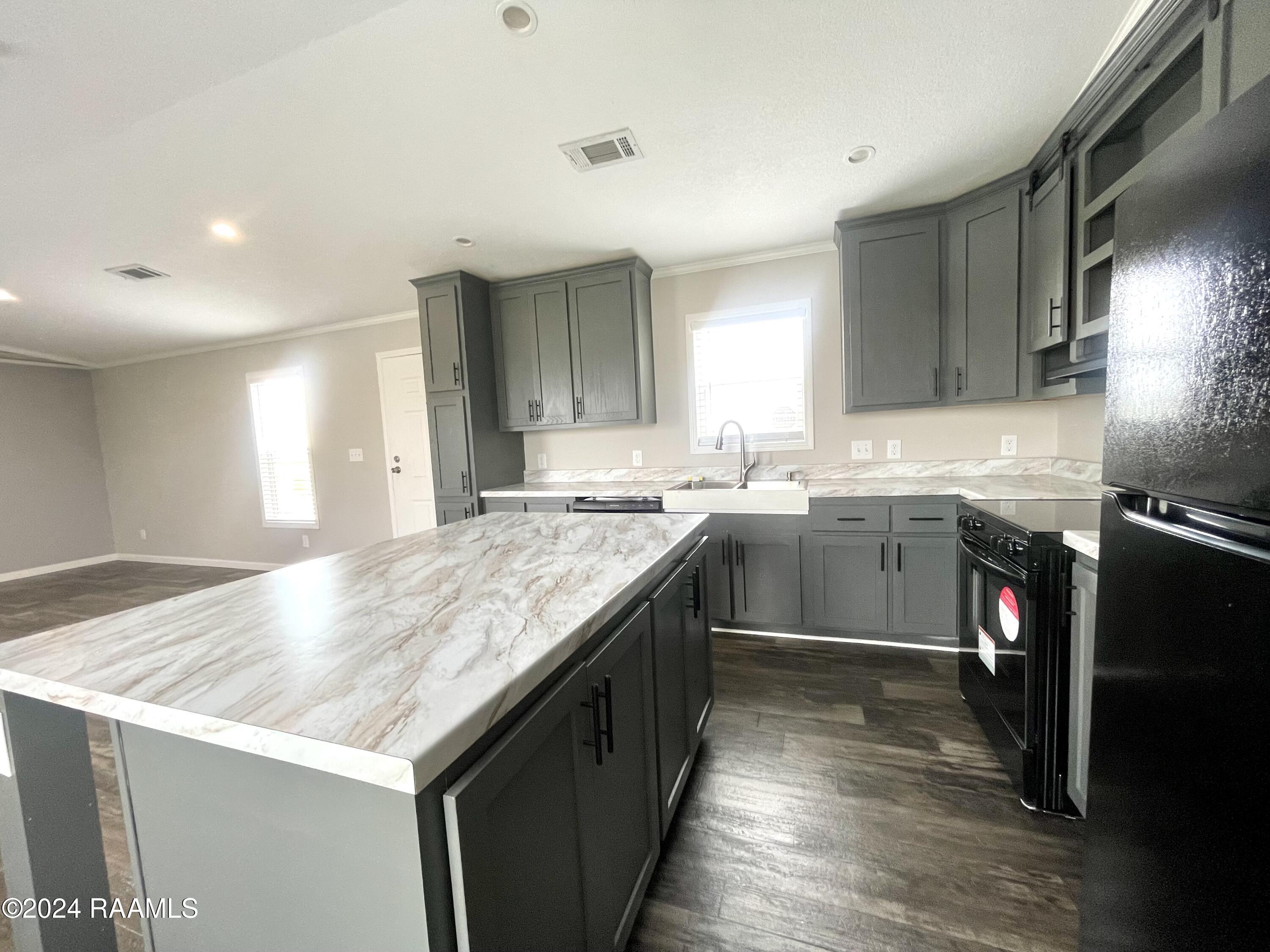 2612 Claude Leblanc Road New Iberia, LA 70560 - Photo 6 of 14 IMG_0194