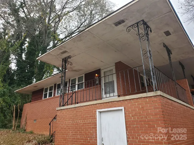 $1,195 | 1444 Academy Street, Charlotte, NC 28205