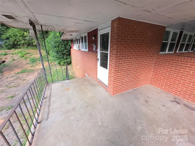 $1,195 | 1444 Academy Street, Charlotte, NC 28205