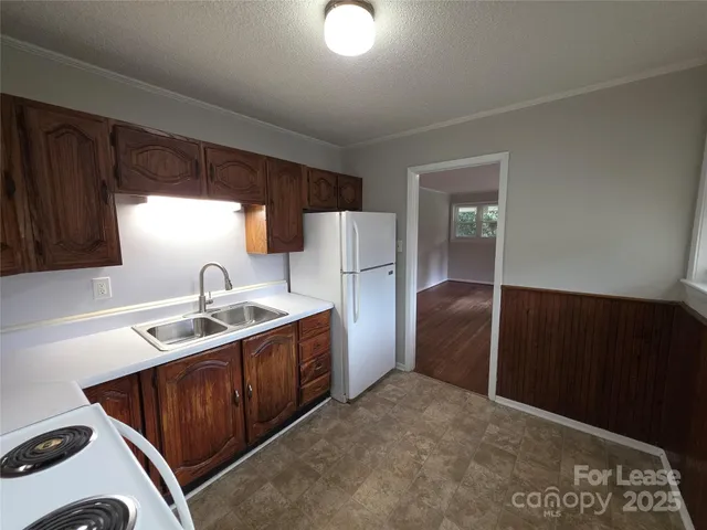 $1,195 | 1444 Academy Street, Charlotte, NC 28205