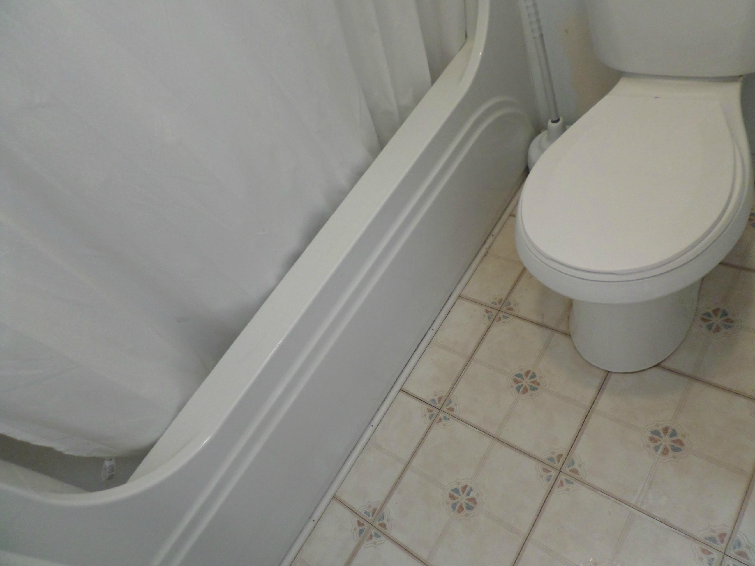 215 Old Batley Road Clinton, TN 37716 - Photo 17 of 38 Master Bathroom