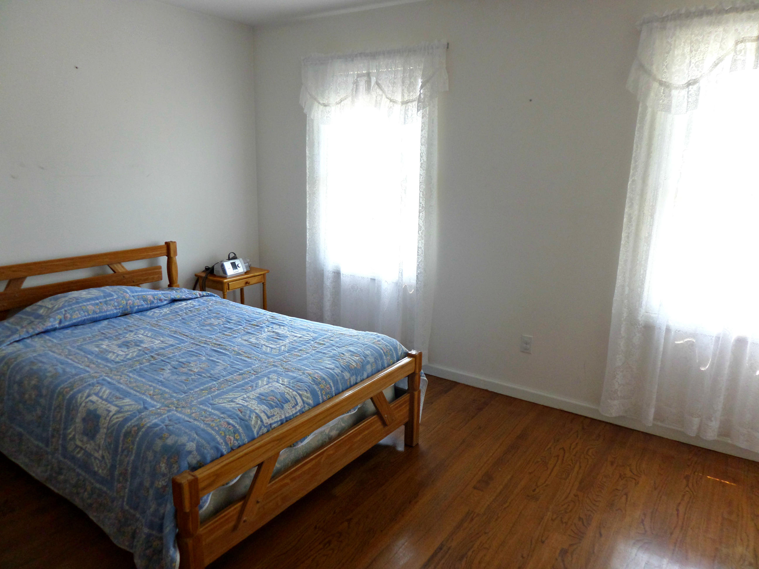 215 Old Batley Road Clinton, TN 37716 - Photo 24 of 38 Bedroom 2
