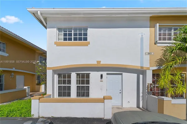 $3,300 | 365 Northwest 109th Avenue, Unit 701, Miami, FL 33172