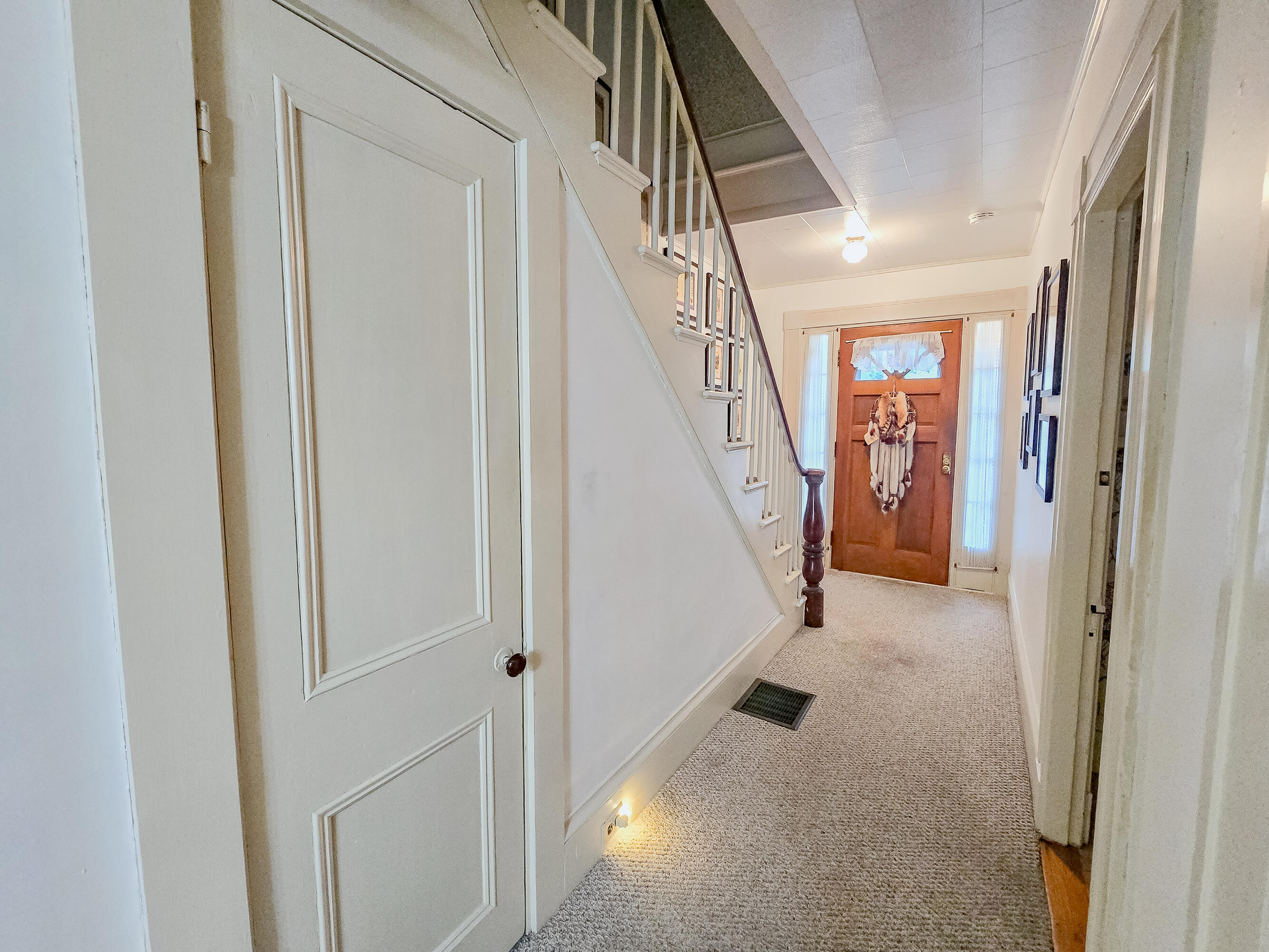 473 South Main Street Brewer, ME 04412 - Photo 25 of 64 hallway