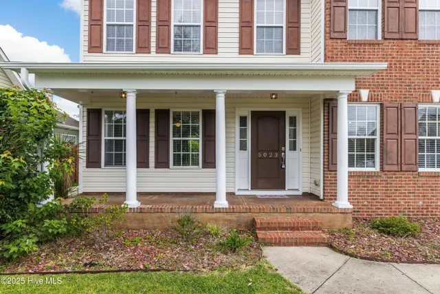 $425,000 | 5023 Trumpet Vine Way, Wilmington, NC 28412