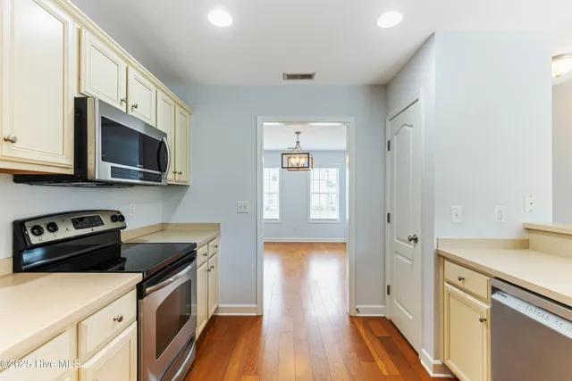 $425,000 | 5023 Trumpet Vine Way, Wilmington, NC 28412