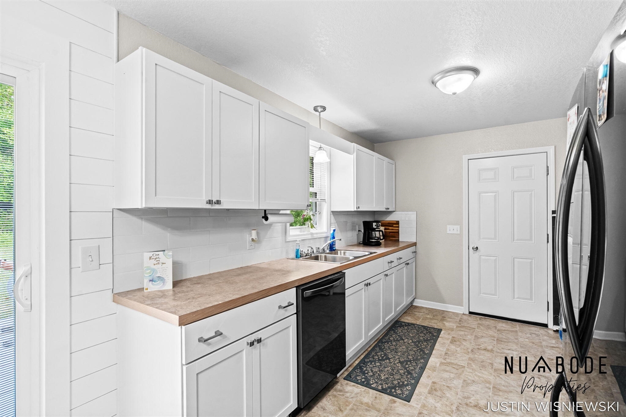 5961 North Weber Road Whitehall, MI 49461 - Photo 10 of 49