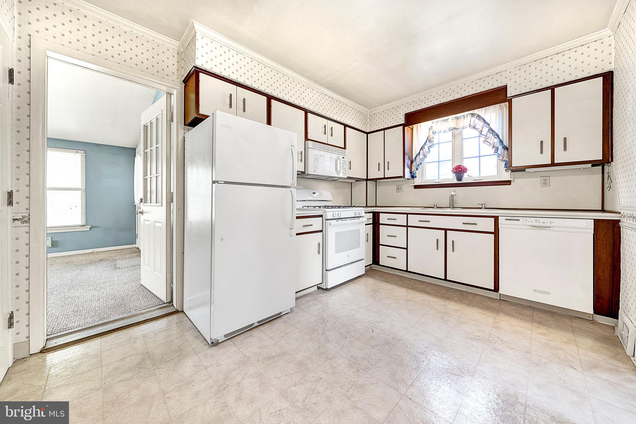 2943 Kanes Road Willow Grove, PA 19090 - Photo 14 of 31 Kitchen