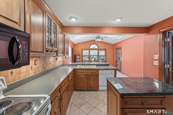 $429,900 | 6 Miller Road, Vernon, CT 06066