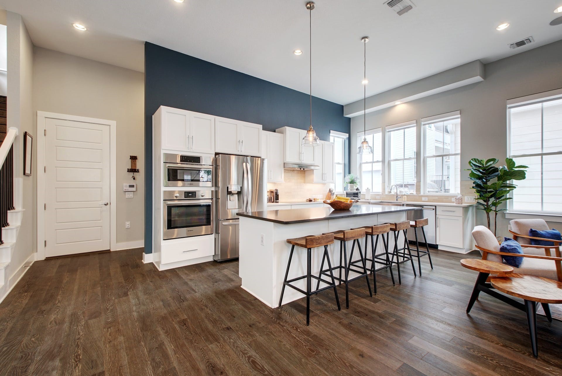 4810 Springdale Road Austin, TX 78723 - Photo 8 of 36