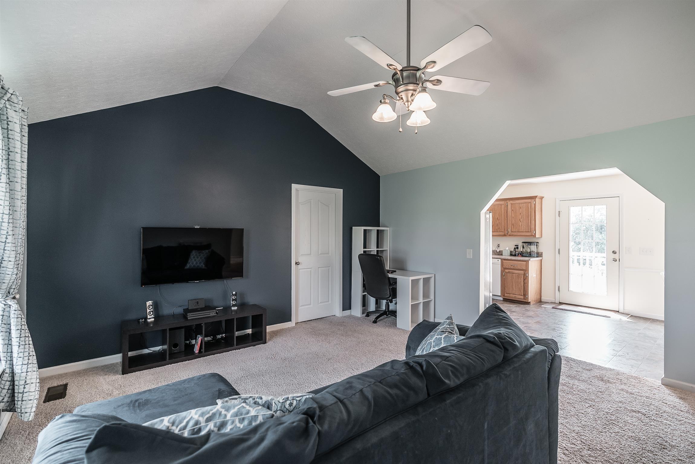 1012 Cameron Way Portland, TN 37148 - Photo 2 of 19 Gallery Image 2