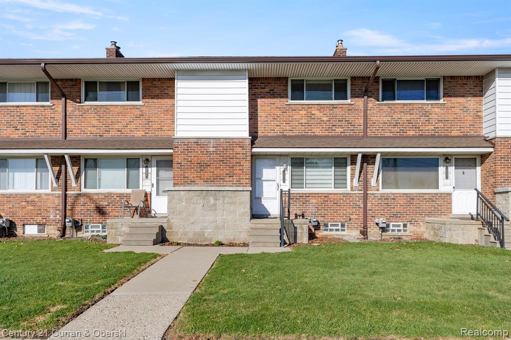 10029 Middlebelt Road Livonia, MI 48150 - Photo 1 of 37