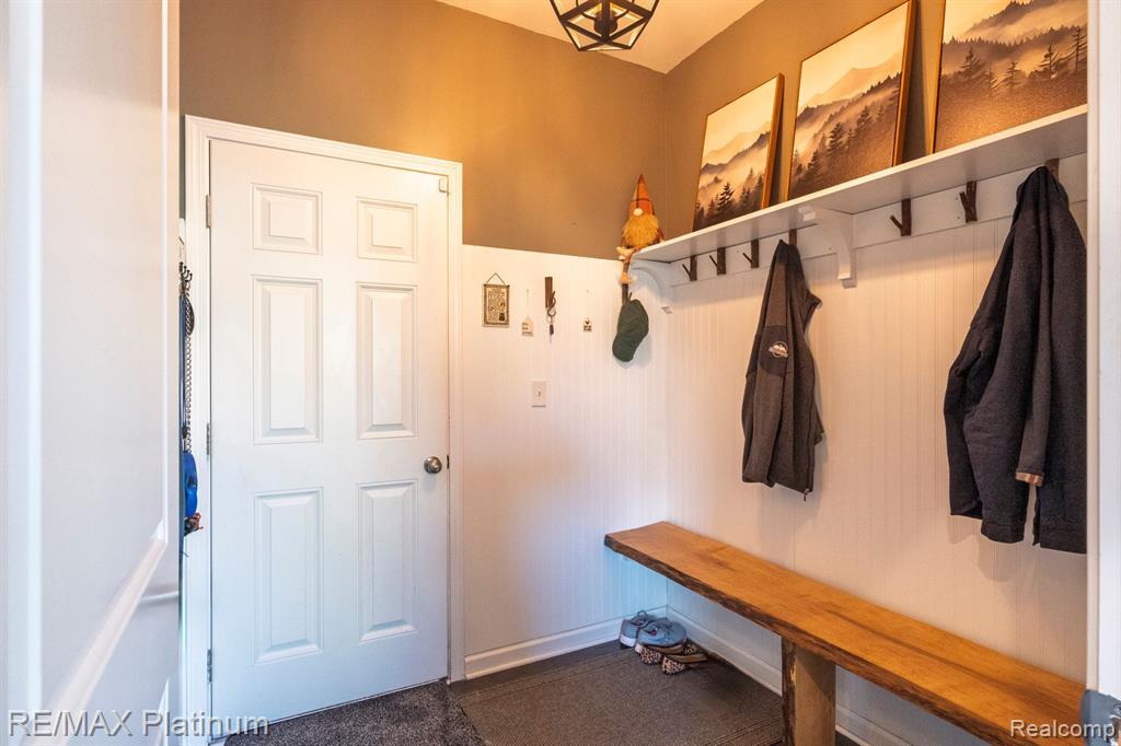 1402 Secretariat Way Howell, MI 48843 - Photo 32 of 37 Gallery Image 32