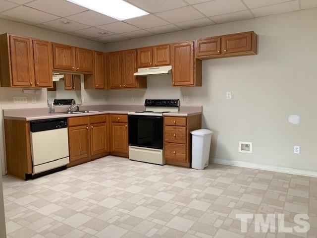 901 Ledgerock Road Wake Forest, NC 27587 - Photo 16 of 23 2nd kitchen (basement apartment)