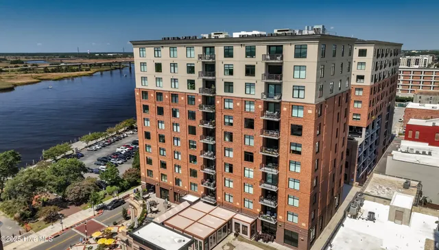 $780,000 | 240 North Water Street, Unit 854, Wilmington, NC 28401