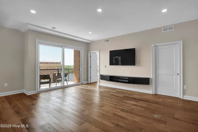 $780,000 | 240 North Water Street, Unit 854, Wilmington, NC 28401