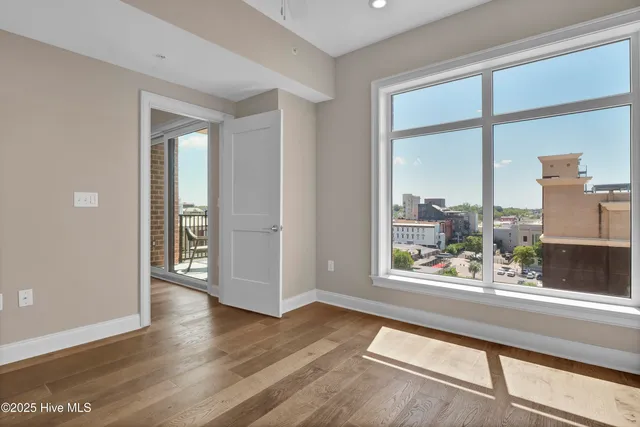 $780,000 | 240 North Water Street, Unit 854, Wilmington, NC 28401