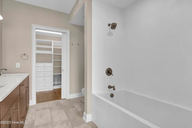 $780,000 | 240 North Water Street, Unit 854, Wilmington, NC 28401