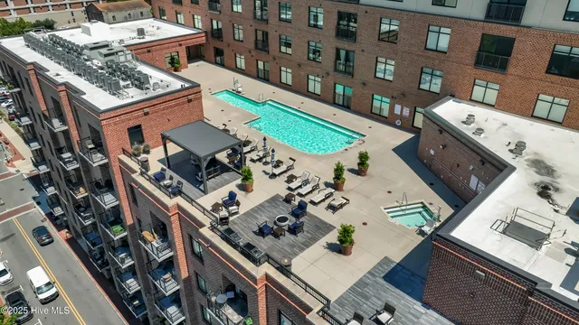 $780,000 | 240 North Water Street, Unit 854, Wilmington, NC 28401