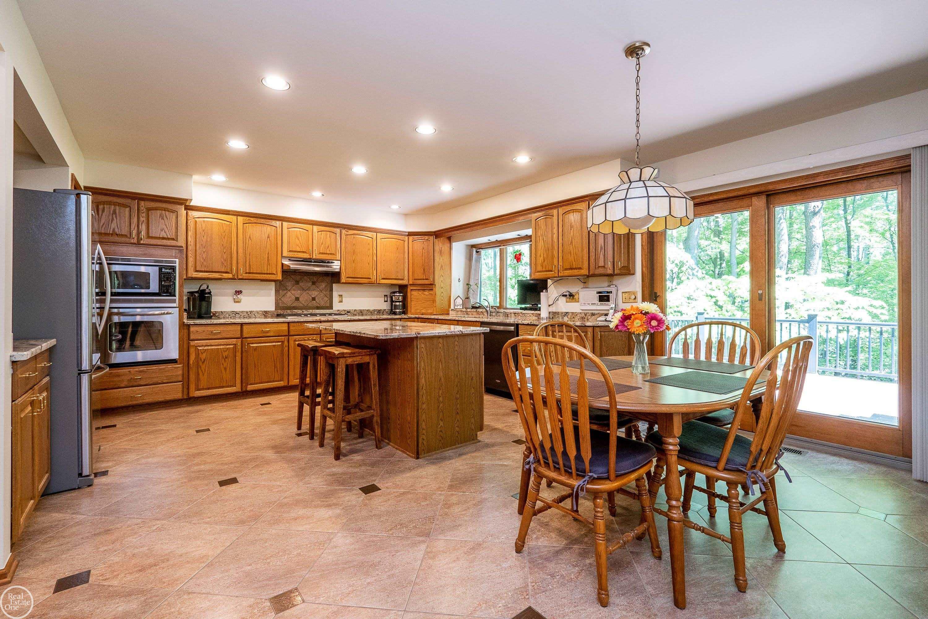 448 Mack Road Leonard, MI 48367 - Photo 15 of 73 50110470-14.JPG