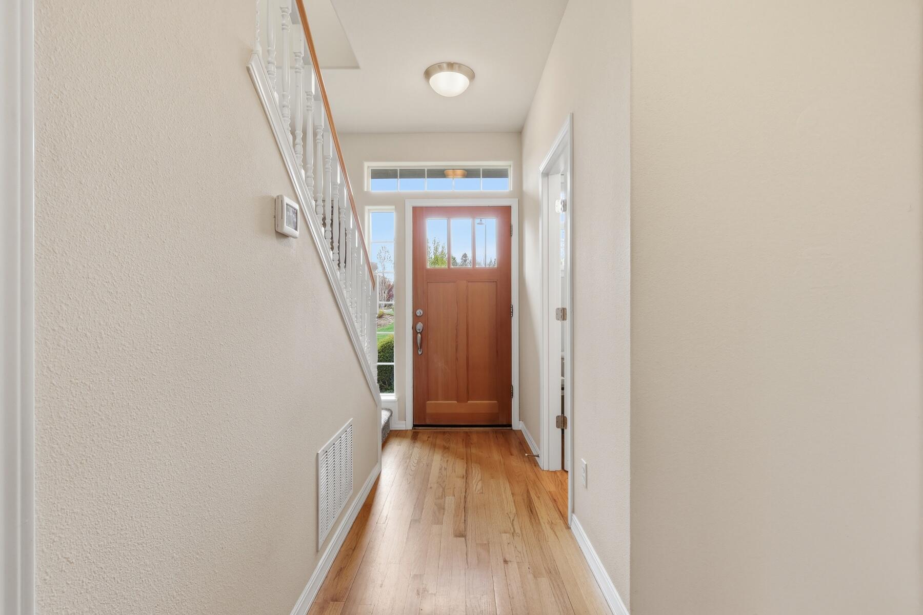 61156 Foxglove Loop Bend, OR 97702 - Photo 6 of 44 Entryway