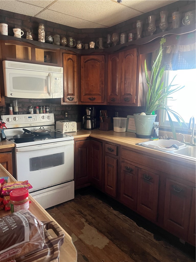 107 Mulberry Street Pawtucket, RI 02860 - Photo 3 of 12