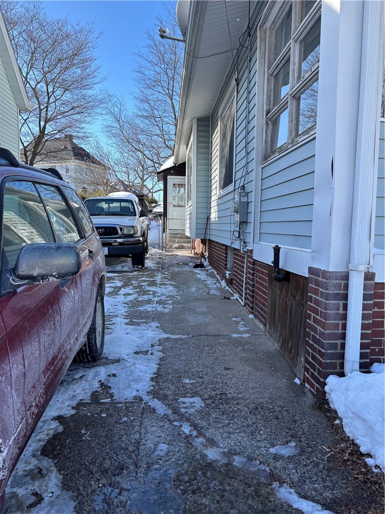 107 Mulberry Street Pawtucket, RI 02860 - Photo 5 of 12