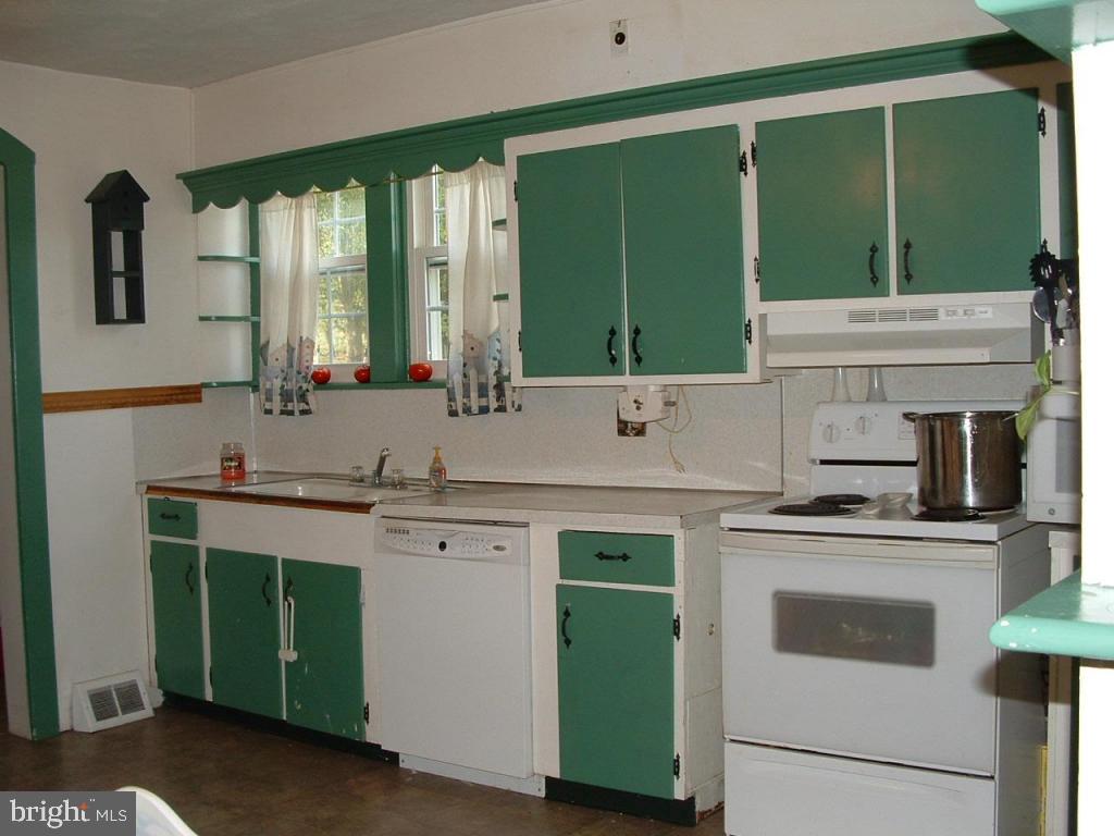 931 Goshen Mill Road Peach Bottom, PA 17563 - Photo 9 of 11 Gallery Image 9