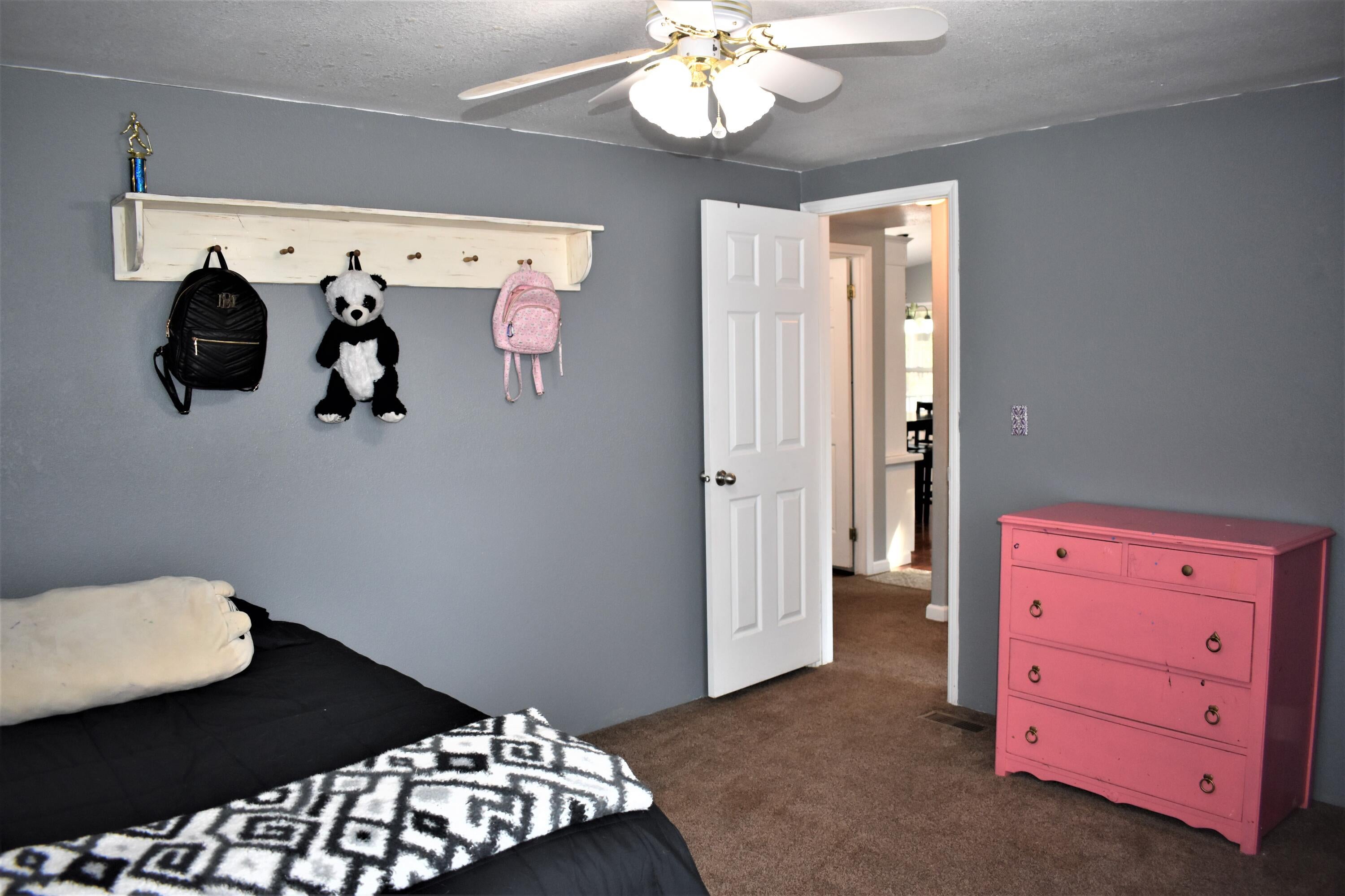 152229 Silver Spur Road La Pine, OR 97739 - Photo 24 of 41 Guest Bedroom 2