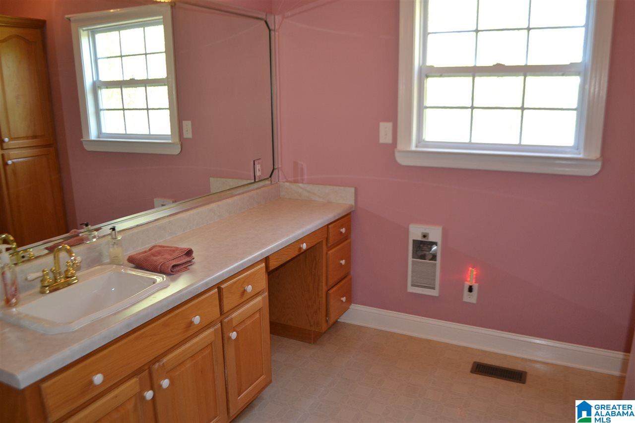 2086 Morton Road Warrior, AL 35180 - Photo 18 of 39