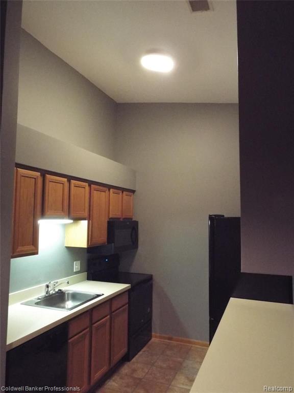 45820 Prairiegrass, Unit 8 Belleville, MI 48111 - Photo 4 of 29