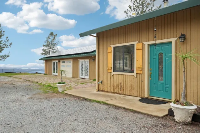 a view of a outdoor space