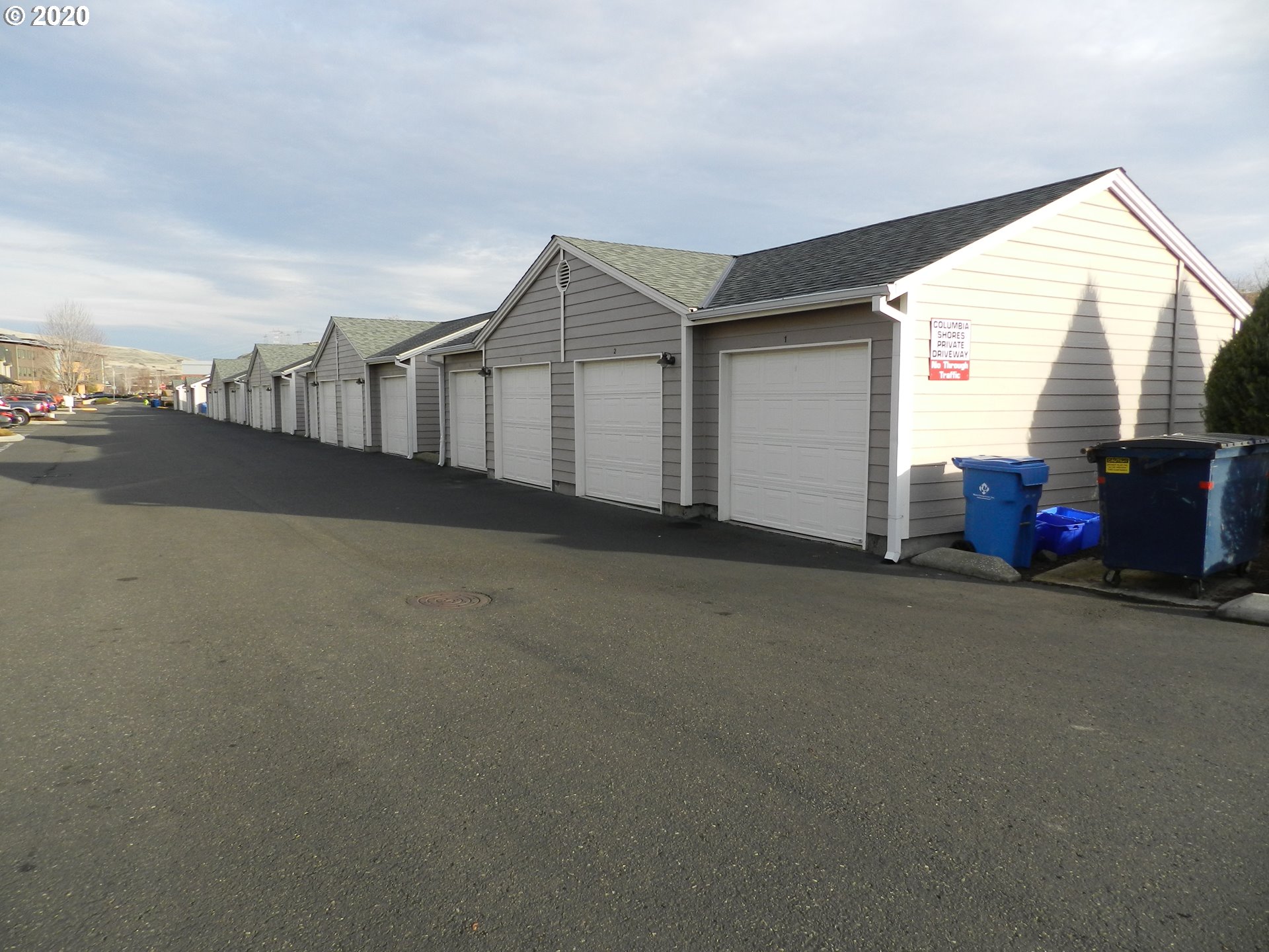 240 Lone Pine Lane, Unit 2 The Dalles, OR 97058 - Photo 3 of 26