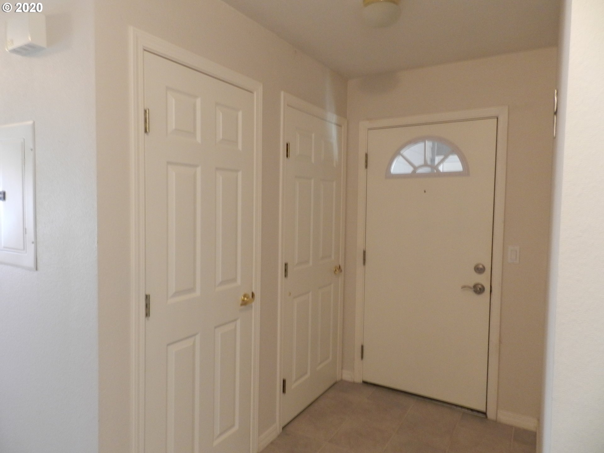 240 Lone Pine Lane, Unit 2 The Dalles, OR 97058 - Photo 5 of 26