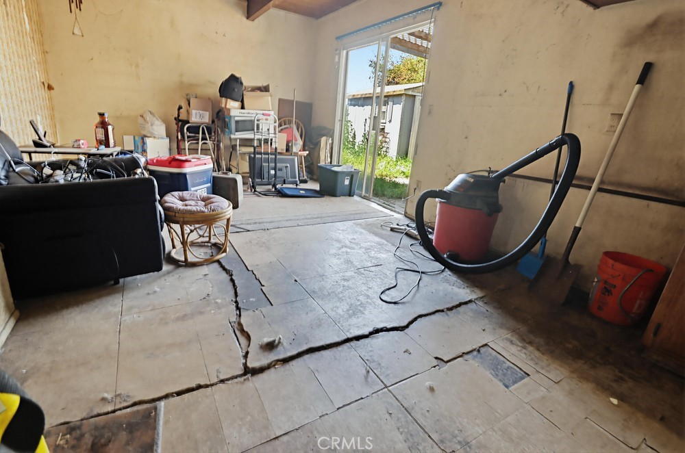 736 Sacramento Avenue Spring Valley, CA 91977 - Photo 9 of 33 a living room with furniture
