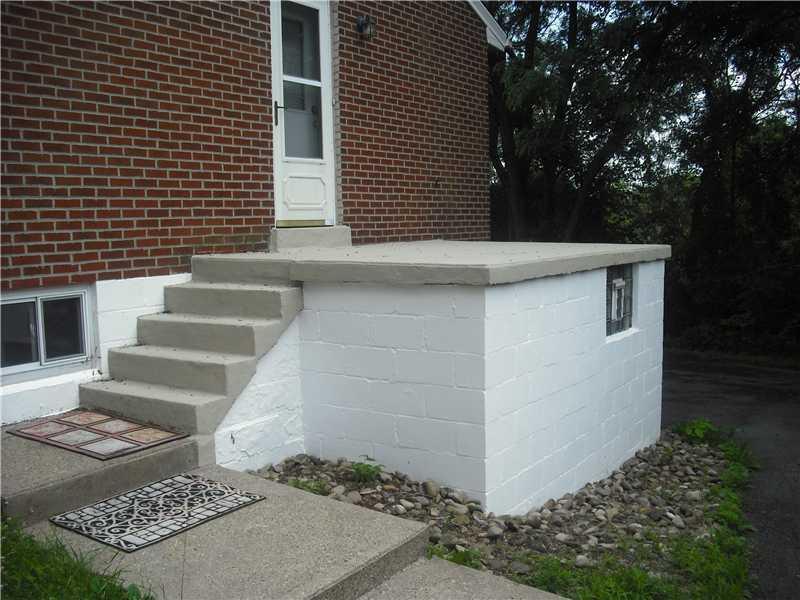 1037 Silver Lane McKees Rocks, PA 15136 - Photo 14 of 16 Exterior Front.
