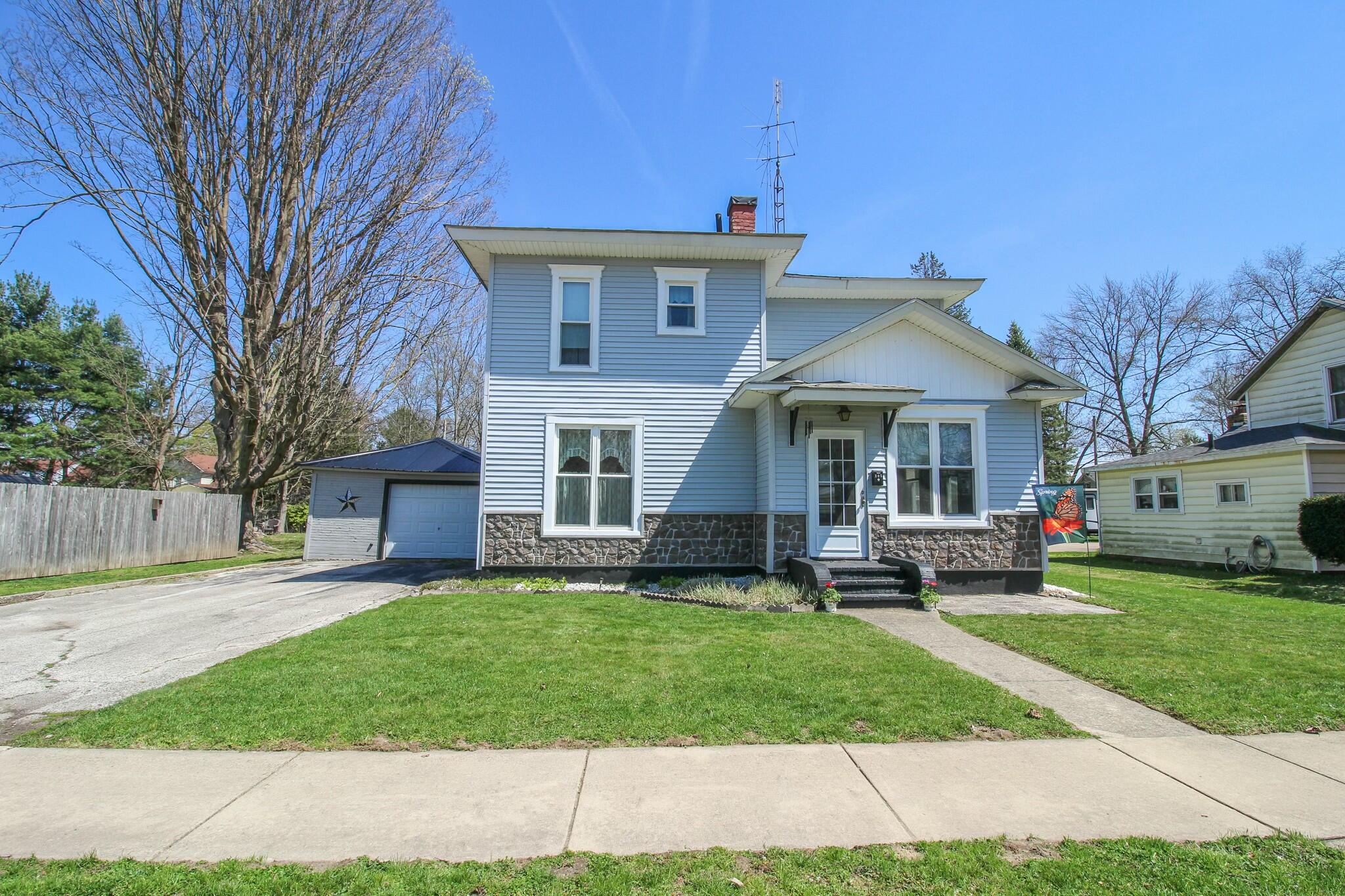 305 North Douglas Avenue Three Rivers, MI 49093 - Photo 1 of 30 tempImageXCYi08