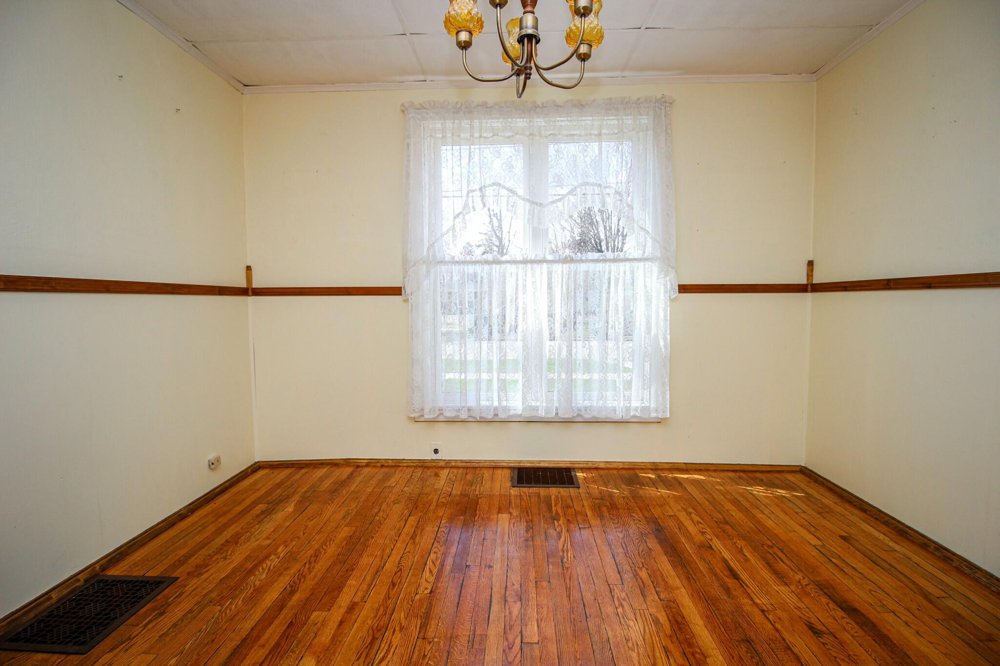 305 North Douglas Avenue Three Rivers, MI 49093 - Photo 11 of 30 tempImage5fXxco