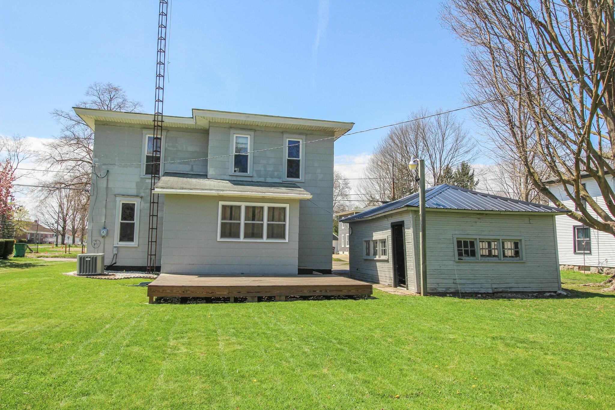 305 North Douglas Avenue Three Rivers, MI 49093 - Photo 6 of 30 tempImageuSraZ5