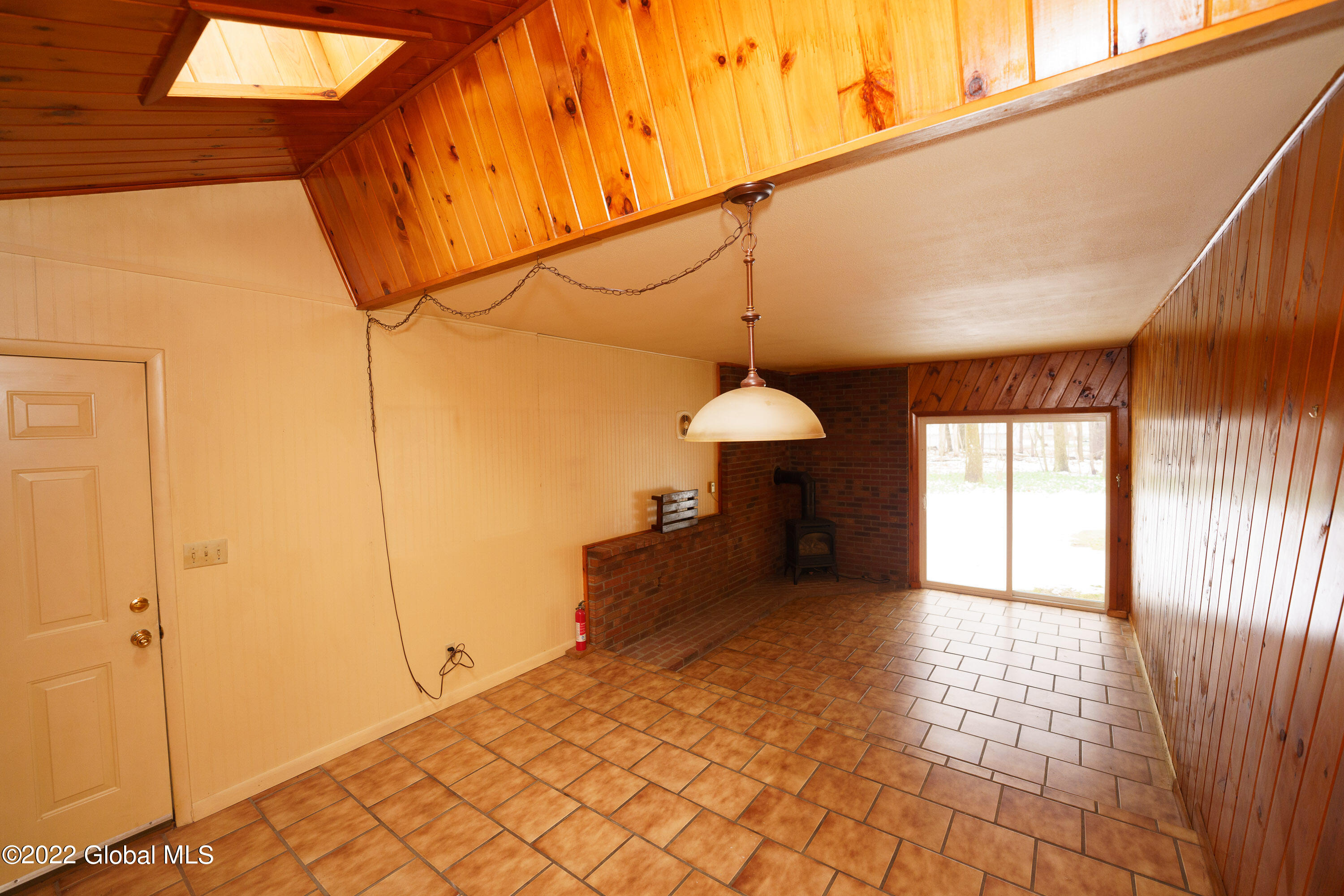 369 Northern Pines Road Wilton, NY 12866 - Photo 13 of 29 2 Livingroom 2