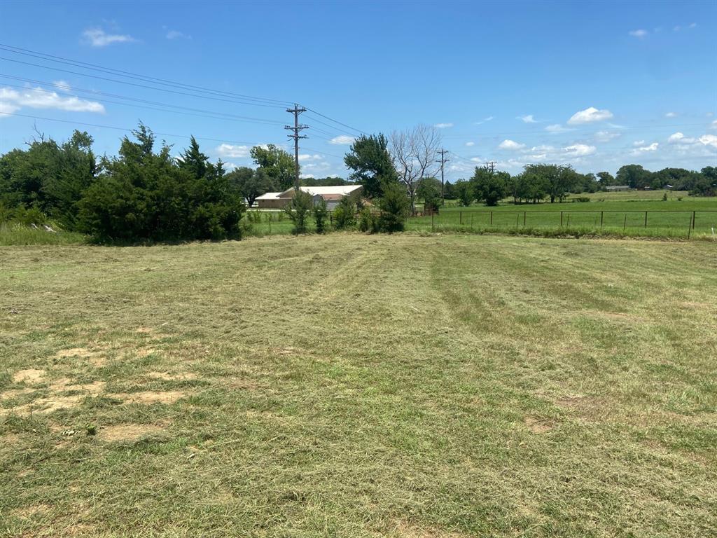 401 Austin Street Gainesville, TX 76240 - Photo 5 of 7 a view of a lake view